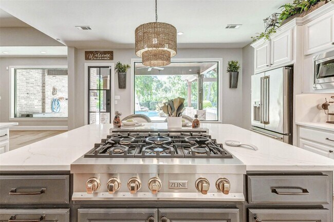 Building Photo - 5323 Lake Hill Farm Way