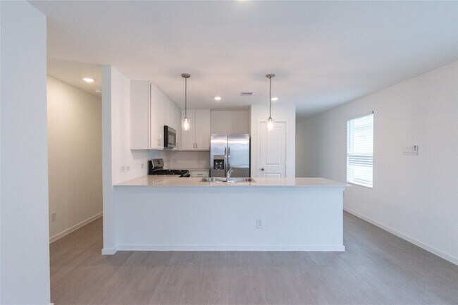 Building Photo - 31432 Moore Rd