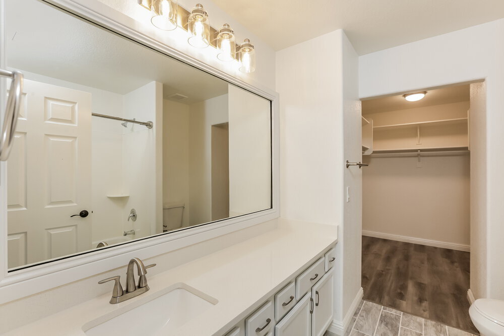 Building Photo - 4072 E Mica Rd