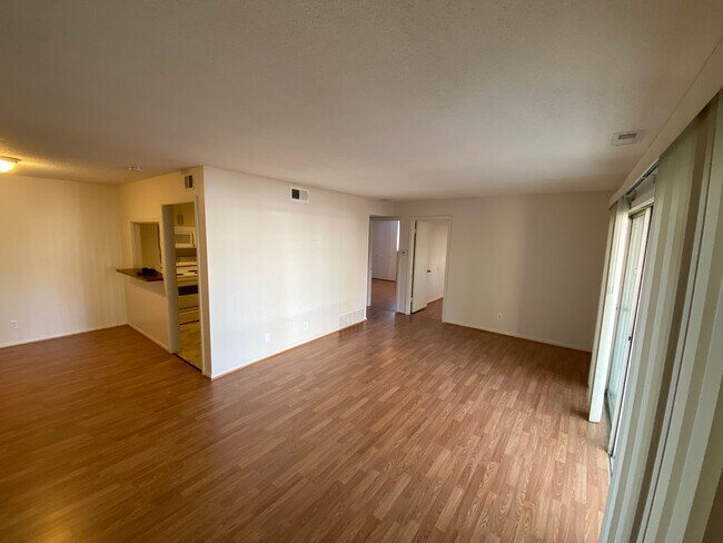 Building Photo - 3521 Walnut St