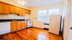 Building Photo - 1555 Beacon St
