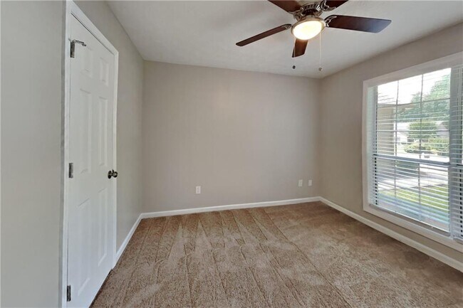 Building Photo - 1721 Omie Way