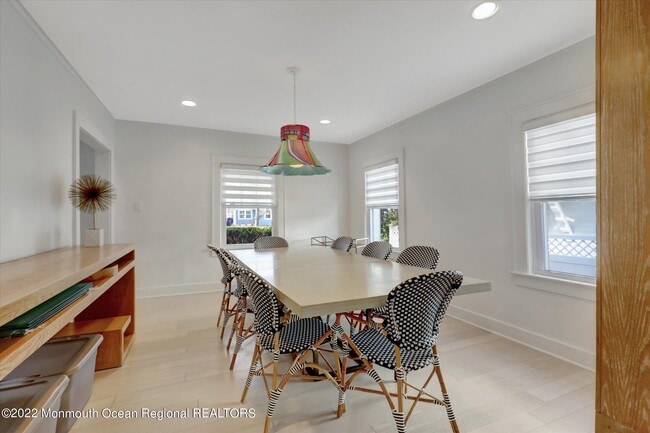 Building Photo - 1049 Norwood Ave