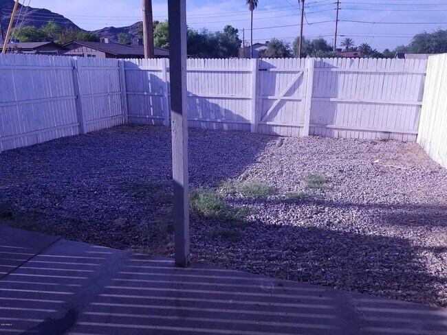 Building Photo - Spacious 1-Bed Home in North Phoenix with Private Backyard