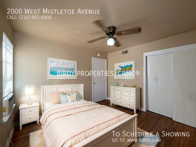 Building Photo - 2000 W Mistletoe Ave