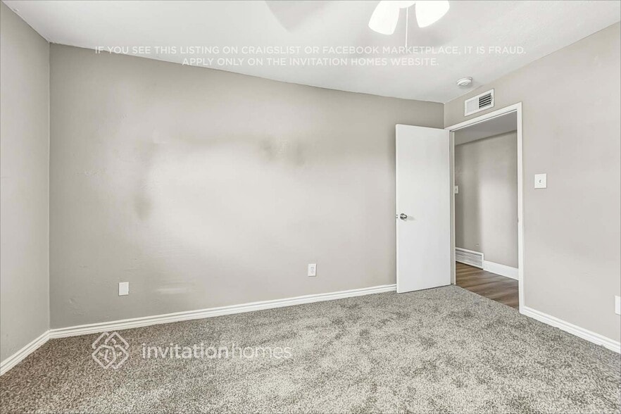 Building Photo - 1217 Lombardy Dr