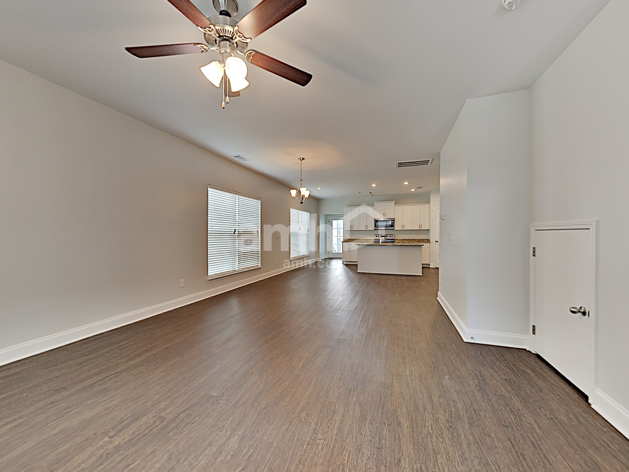 Building Photo - 5512 Central Grove Sq