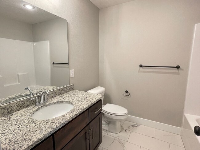 Building Photo - brand new 4/2 home