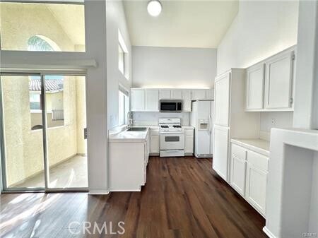Building Photo - 1307 Elmhurst
