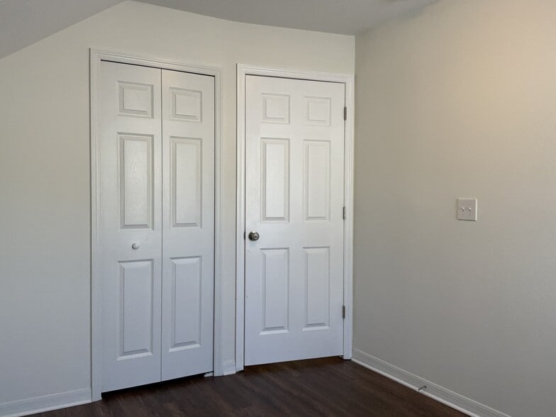 Building Photo - 5607 Tanagerlake Rd