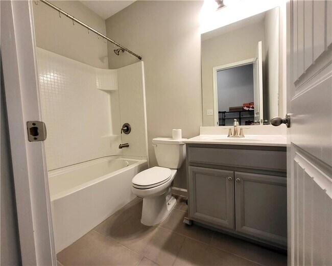 Building Photo - 871 Sunset Park Dr