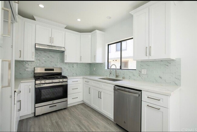 Building Photo - 20224 Sherman Way