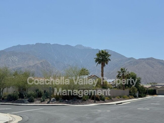 Building Photo - 1290 Esperanza Trail