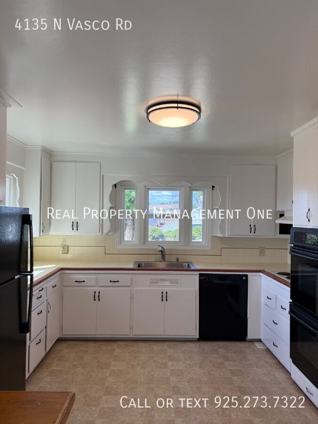 Building Photo - 4135 N Vasco Rd