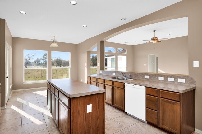 Building Photo - 5201 Penny Rd