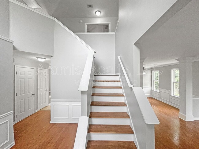 Building Photo - 1680 Berryhill Rd