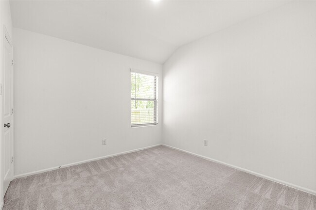 Building Photo - 2039 Barrett Gables Dr