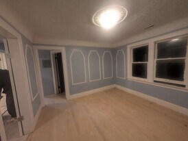 Building Photo - 15829 Evanston St