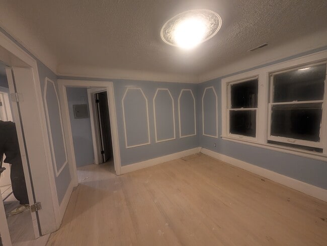 Building Photo - 15829 Evanston St