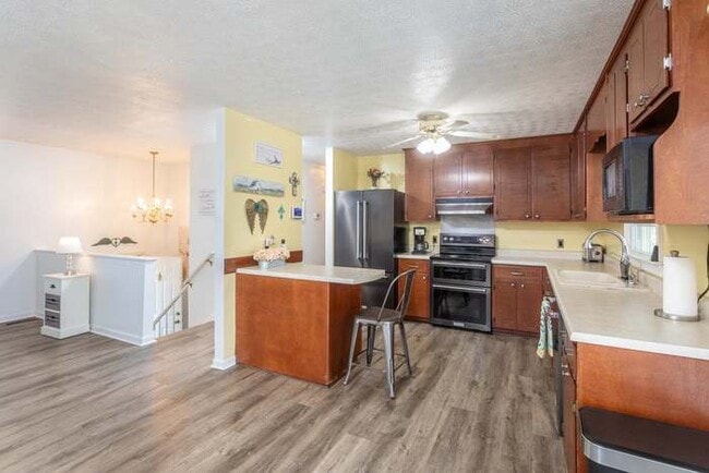 Building Photo - 3 Bedrooms House, Rockingham County