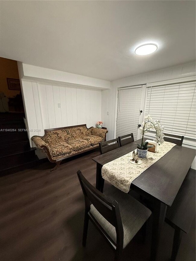 Building Photo - 2036 NE 21st Ave