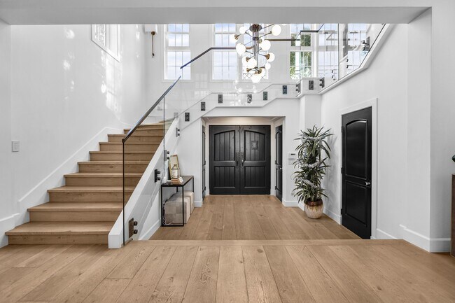 Building Photo - 23255 Mariposa De Oro St