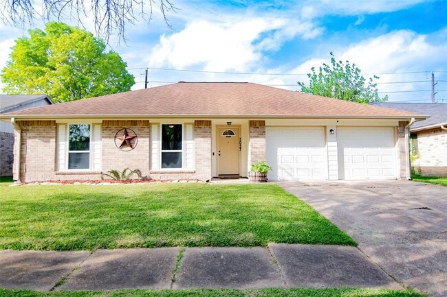 Primary Photo - 7027 Buchanan Dr