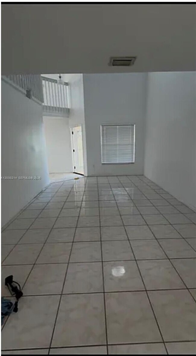 Building Photo - 127 SW 159th Way