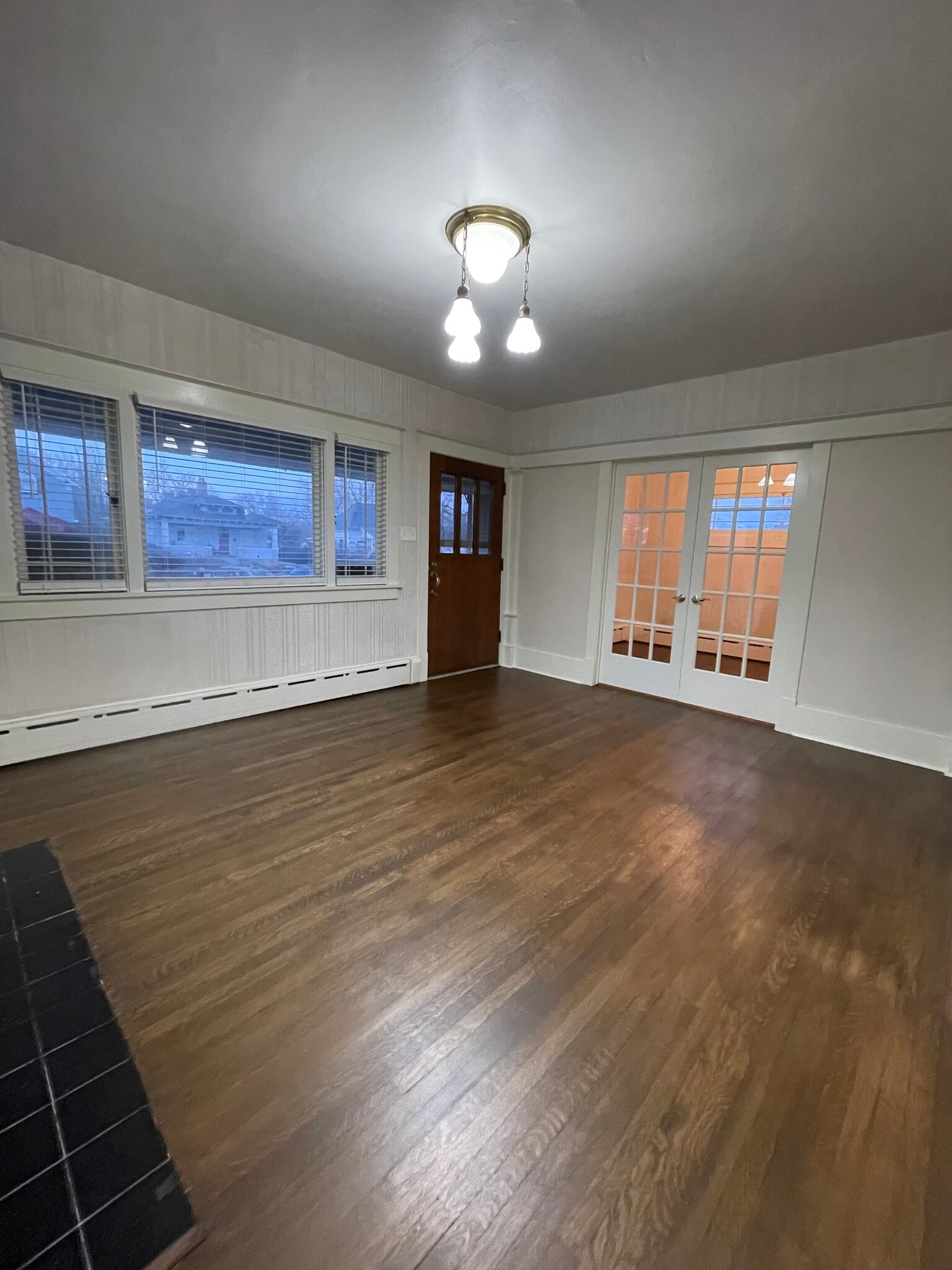 Building Photo - 264 E 4800 S