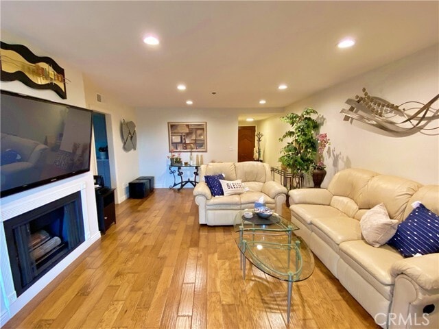 Building Photo - 230 S Catalina Ave