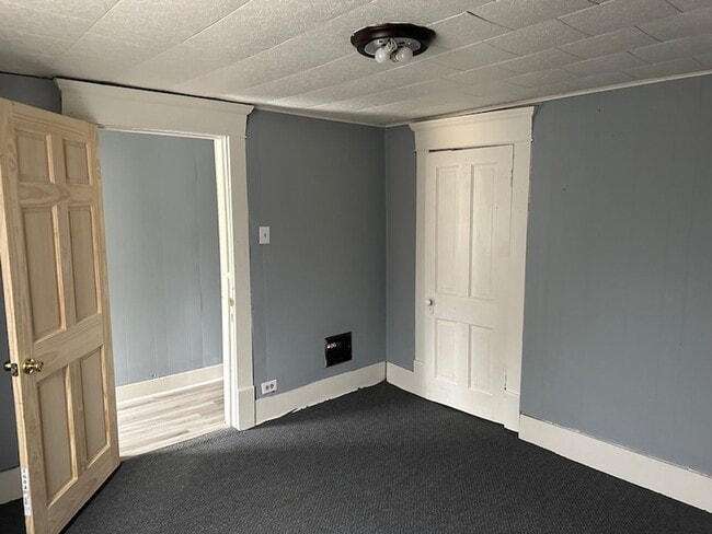 Building Photo - Coming soon- 4 bedroom house with double lot in Mansfield