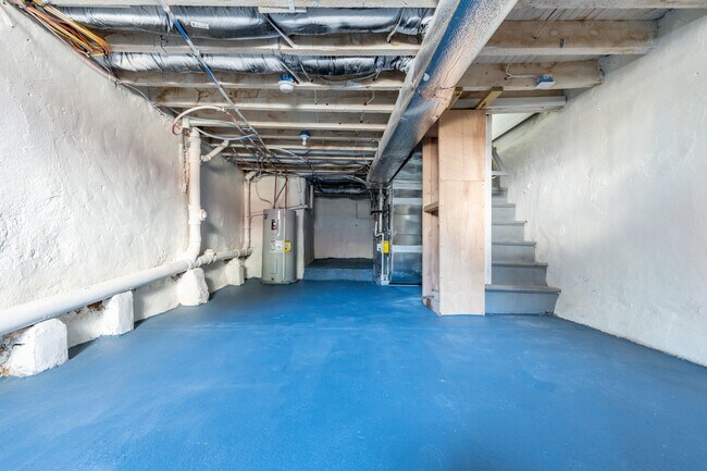 Building Photo - 2112 Sigel St