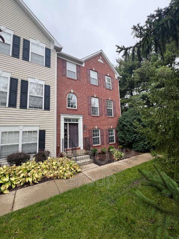 Primary Photo - 9451 Glencroft Way