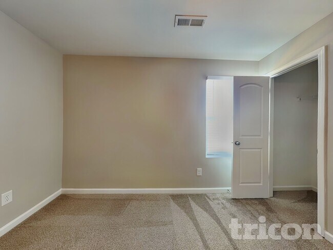 Building Photo - 1856 Northside Dr