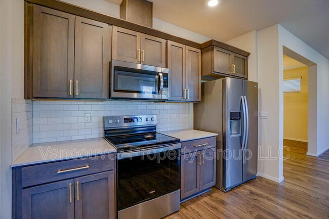 Building Photo - 4945 NE 24th Ave