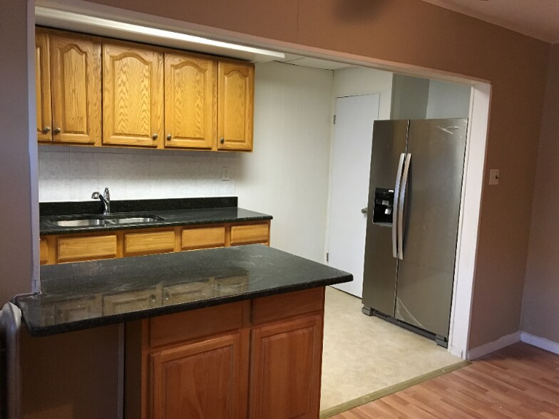 Building Photo - 4619 Kraydor St