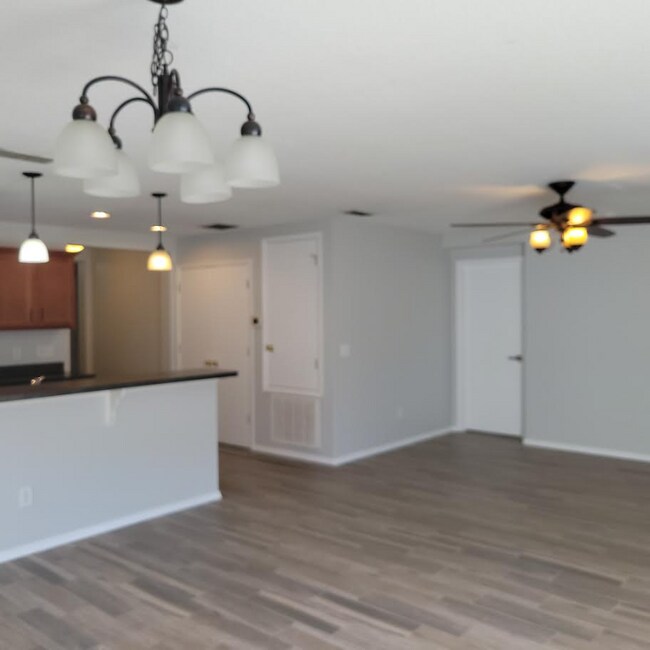 Building Photo - 5057 Gandross Ln