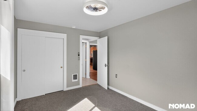 Building Photo - Charming 2BR House in Engelwood