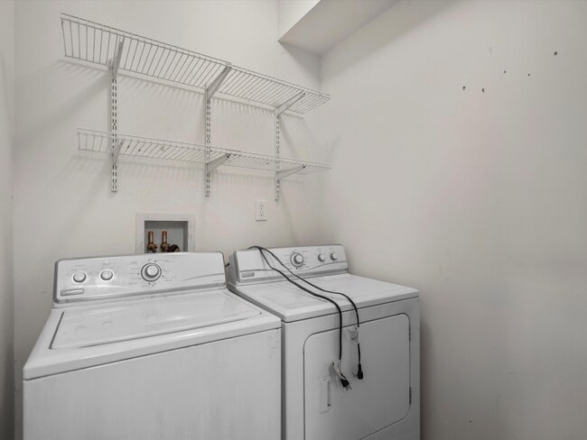 Building Photo - 846 W Summerfield Gln Cir