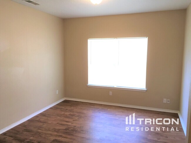 Building Photo - 5717 Indian Hill Dr