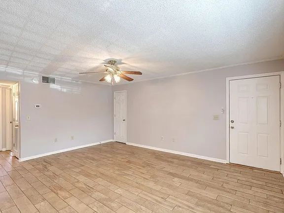 Building Photo - 109 Elmwood Ave