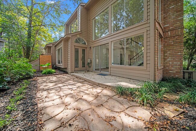 Building Photo - 45 N Lakeridge Cir