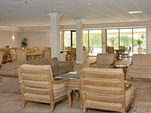 Building Photo - 6240 Randi Ave