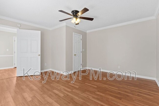 Building Photo - 3920 Nantucket Cir