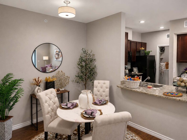 Large Dining Nook, Right Off Kitchen - Midlothian Meadows