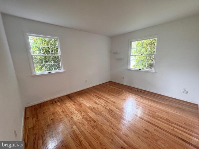 Building Photo - 2710 Academy Dr