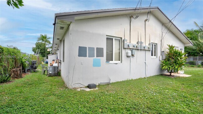 Building Photo - 4658 Myla Ln