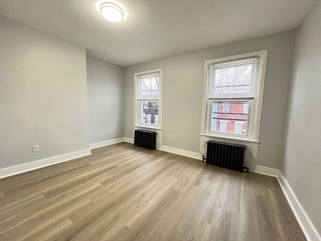 Building Photo - Renovated 3BR/1.5Bth House! Section 8 ONLY!!