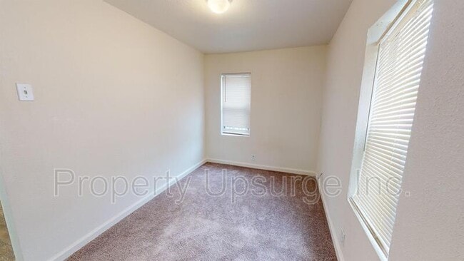 Building Photo - 3613 Shasta Dam Blvd