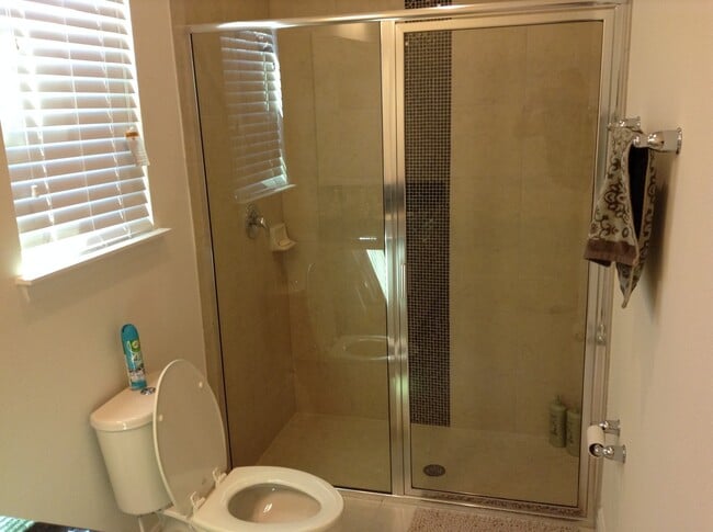 Building Photo - Spectacular  5/4 with 3 car garage home in Winter Garden